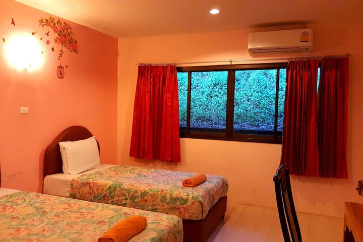Room 12 of 71