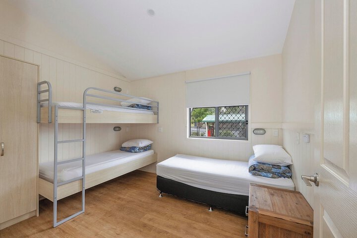 Room 9 of 108