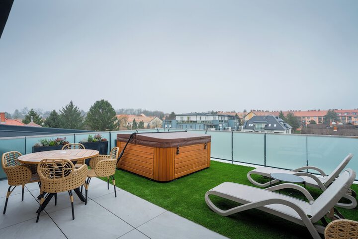 Terrace/Patio 82 of 135