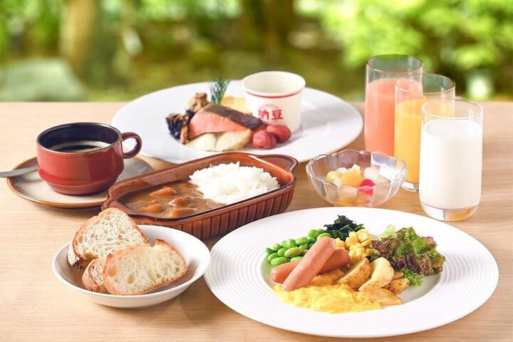 Breakfast/Coffee Service 19 of 24