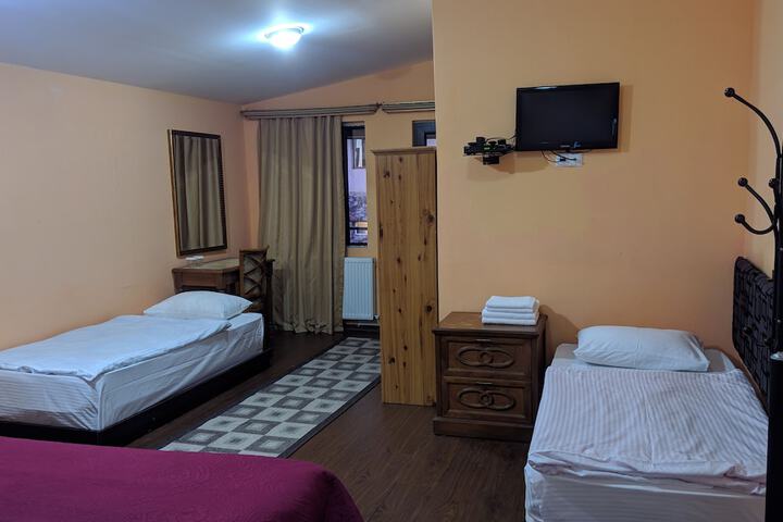 Room 17 of 29