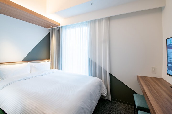Room 20 of 37