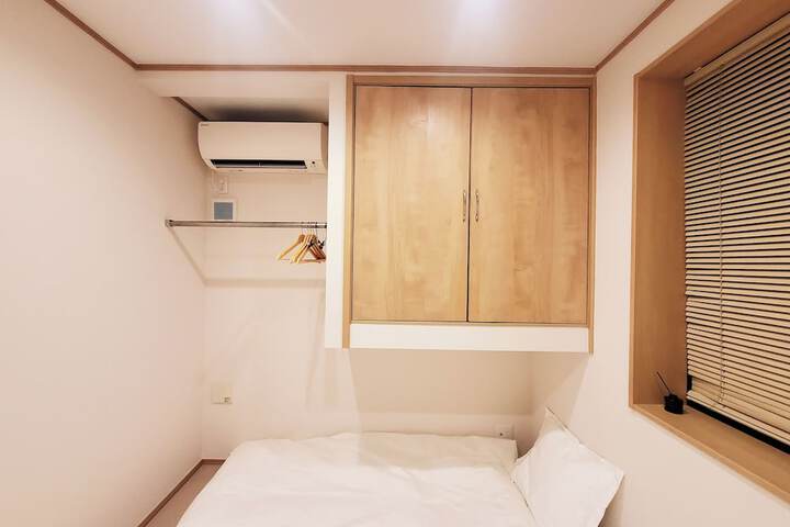 Room 15 of 47