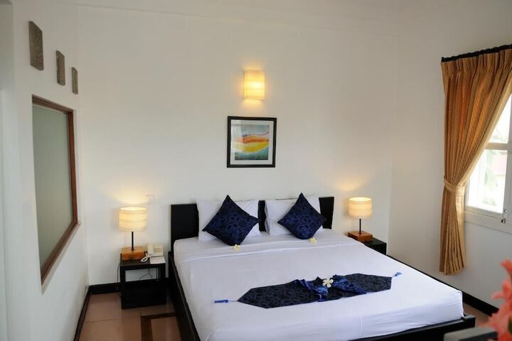 Room 15 of 49