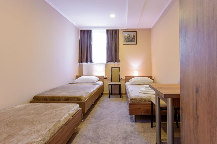 Room 8 of 41