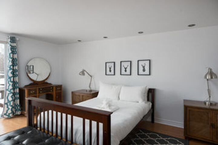 Room 8 of 22
