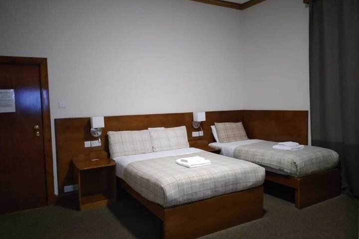 Room 9 of 26