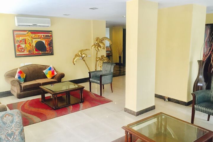 Guest Lobby