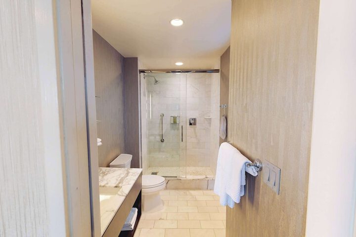 Bathroom shower