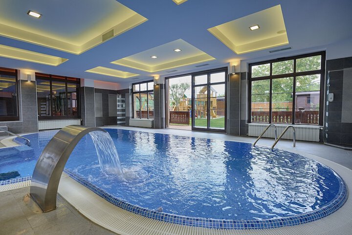 Pool 63 of 125