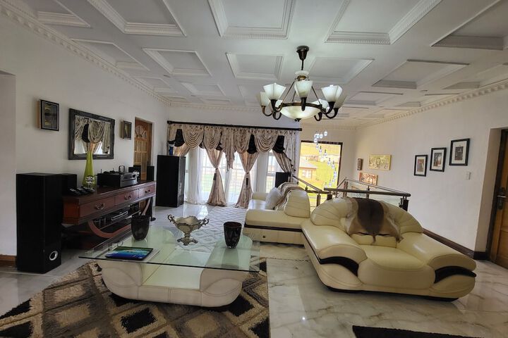 Room 12 of 52