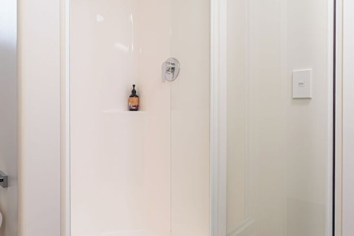 Room 121 of 170