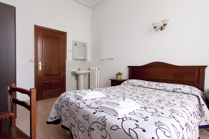 Room 5 of 38