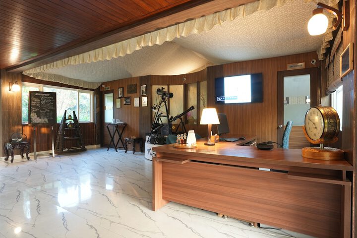 Hotel Interior 5 of 146