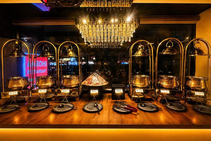 Dining 33 of 46