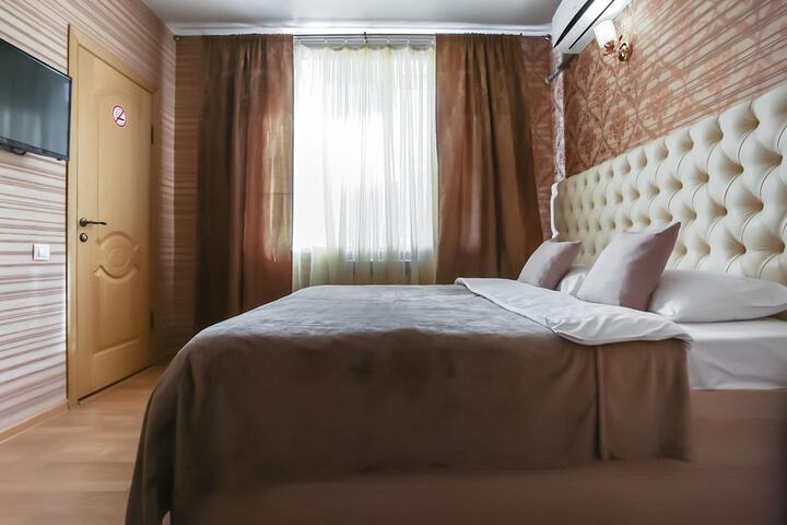 Room 25 of 53