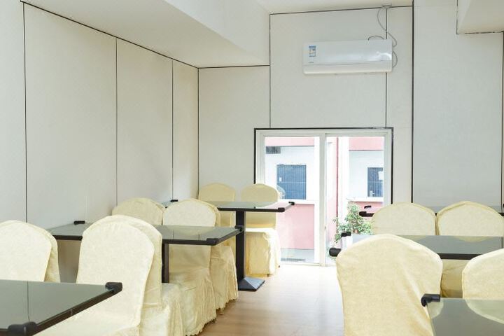 Jiujiang Yuelu Business Hotel