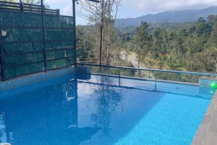 Pool 2 of 5