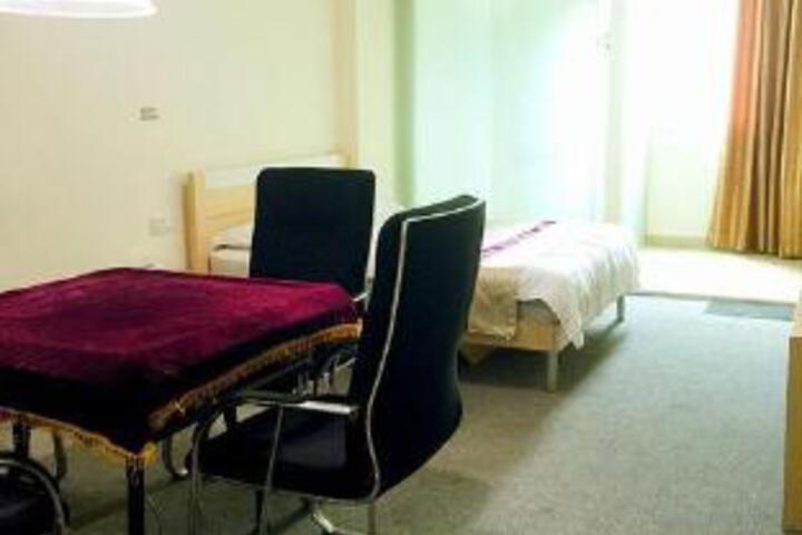 Room 6 of 7