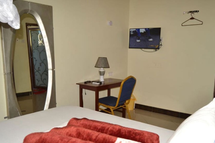 Room 7 of 20