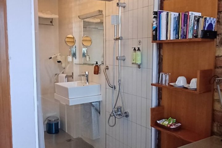 Room 63 of 73