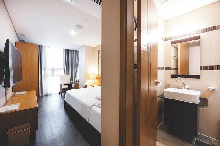 Room 44 of 151