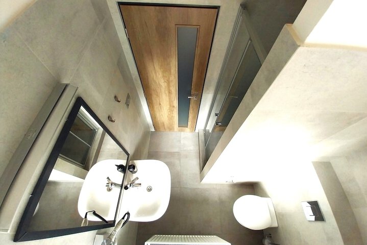 Room 21 of 66