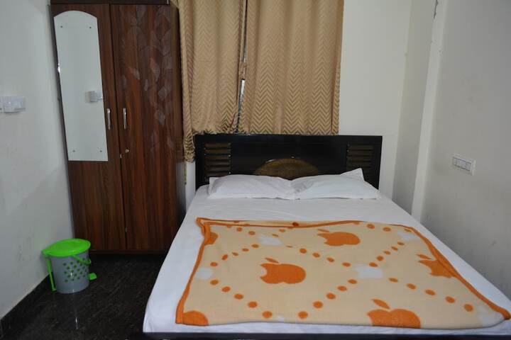 Room 6 of 22