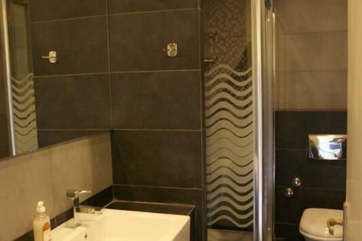 Bathroom Interior Photo