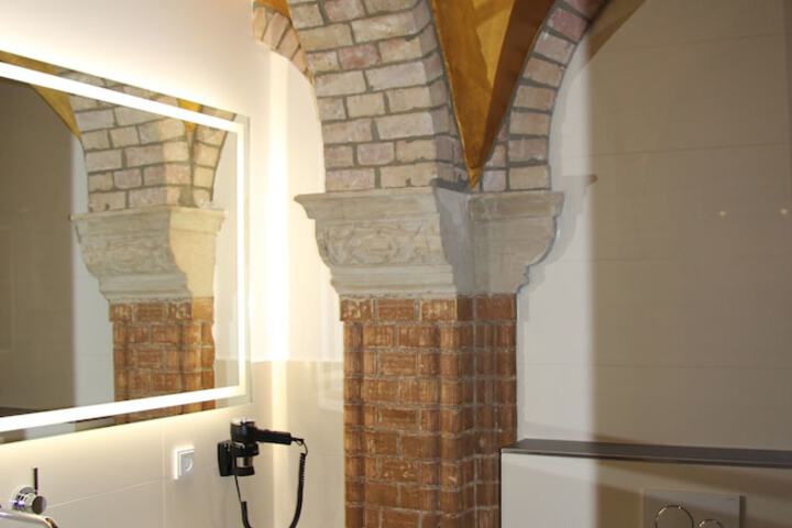 Room 45 of 92