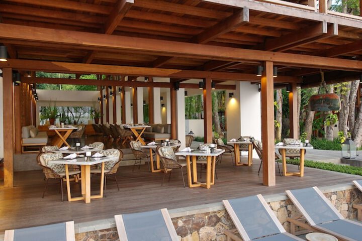 Dining 62 of 72
