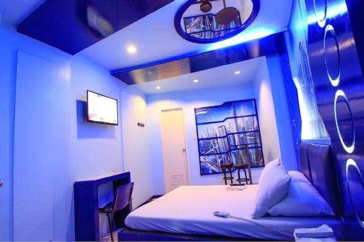 Room 3 of 25