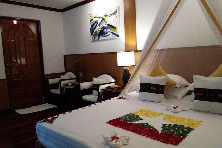 Room 12 of 68