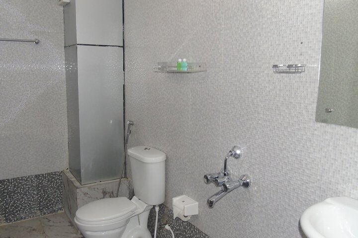 Room 16 of 25