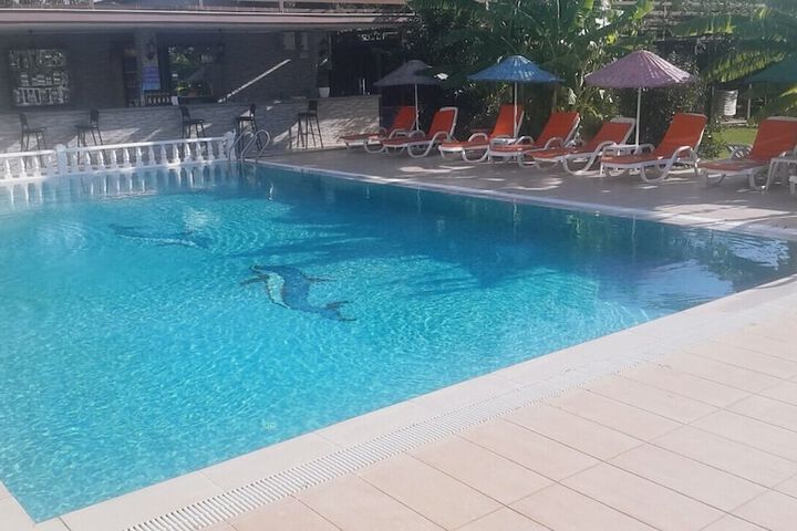 Pool 12 of 27