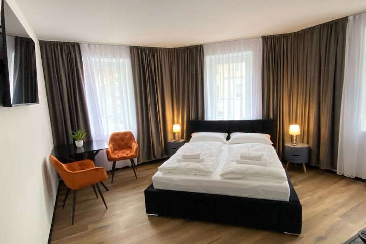 Room 3 of 26