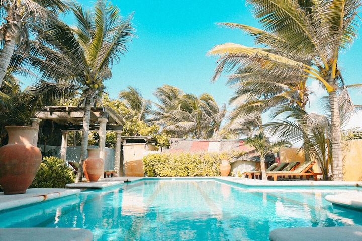 Pool 100 of 133