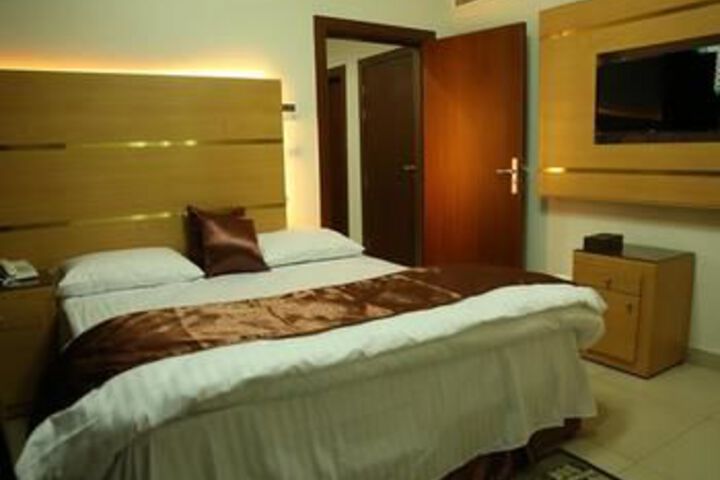 Room 13 of 45