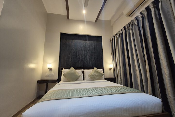 Room 18 of 25