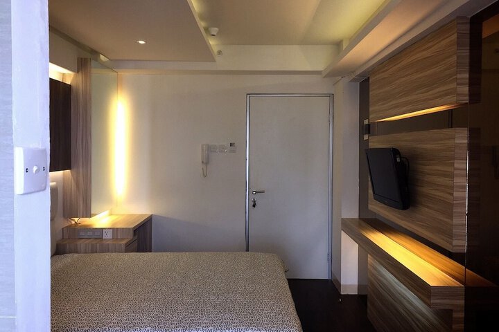 Room 5 of 42
