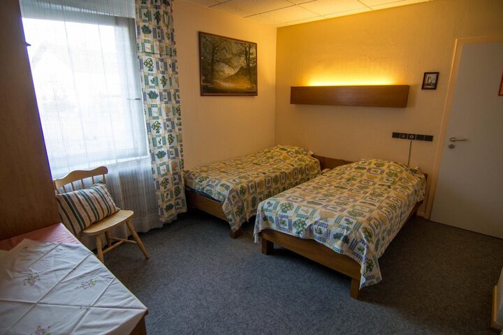 Room 18 of 37
