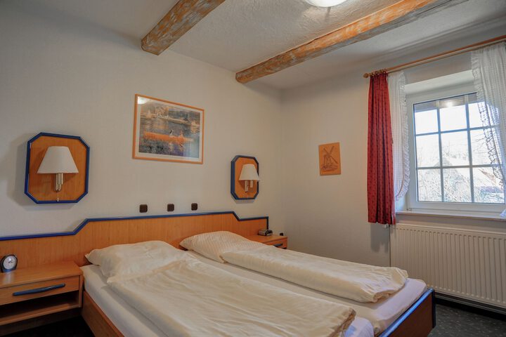 Room 14 of 69