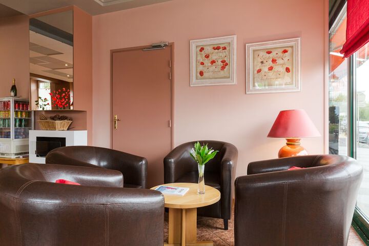 Guest Lobby