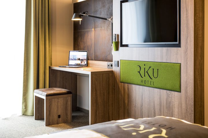 Room 15 of 43
