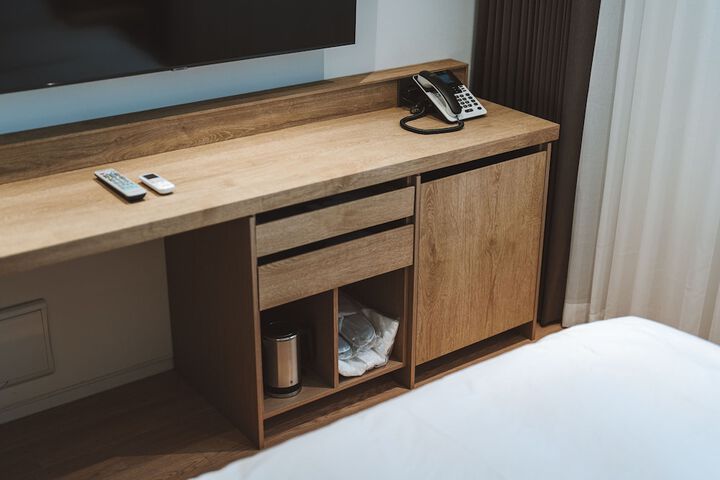 Room 17 of 24
