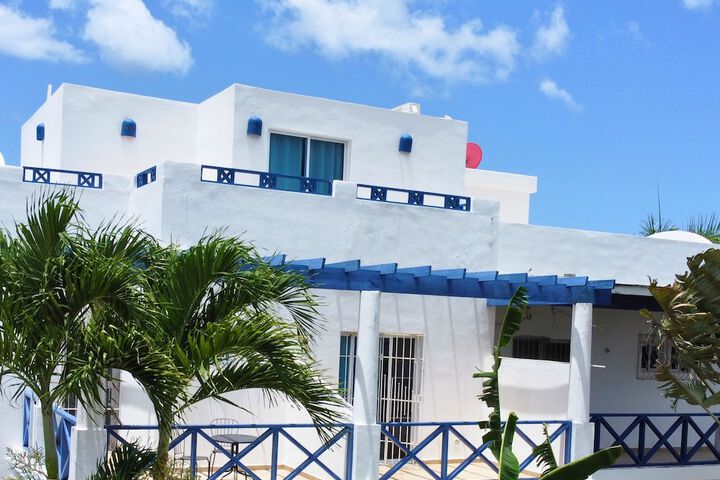 Altea Tropical Inn