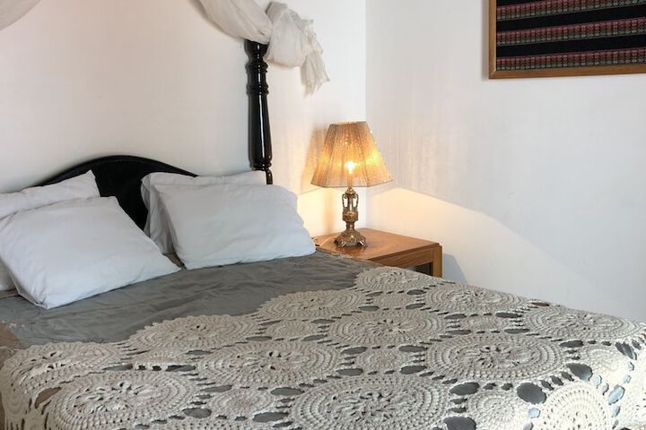 Room 5 of 28
