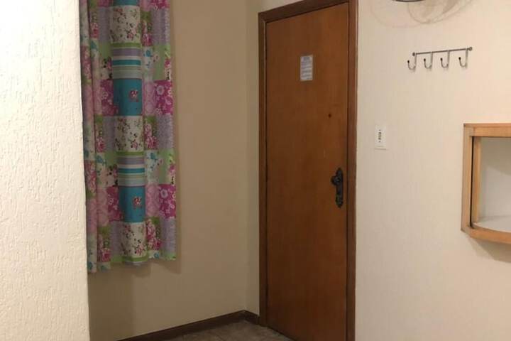 Room 8 of 28