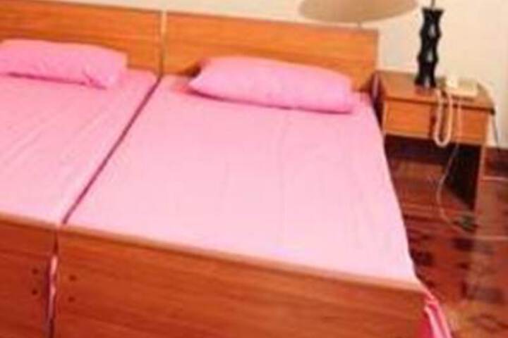 Room 3 of 5