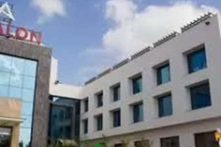 OYO Rooms Thaltej SG Highway